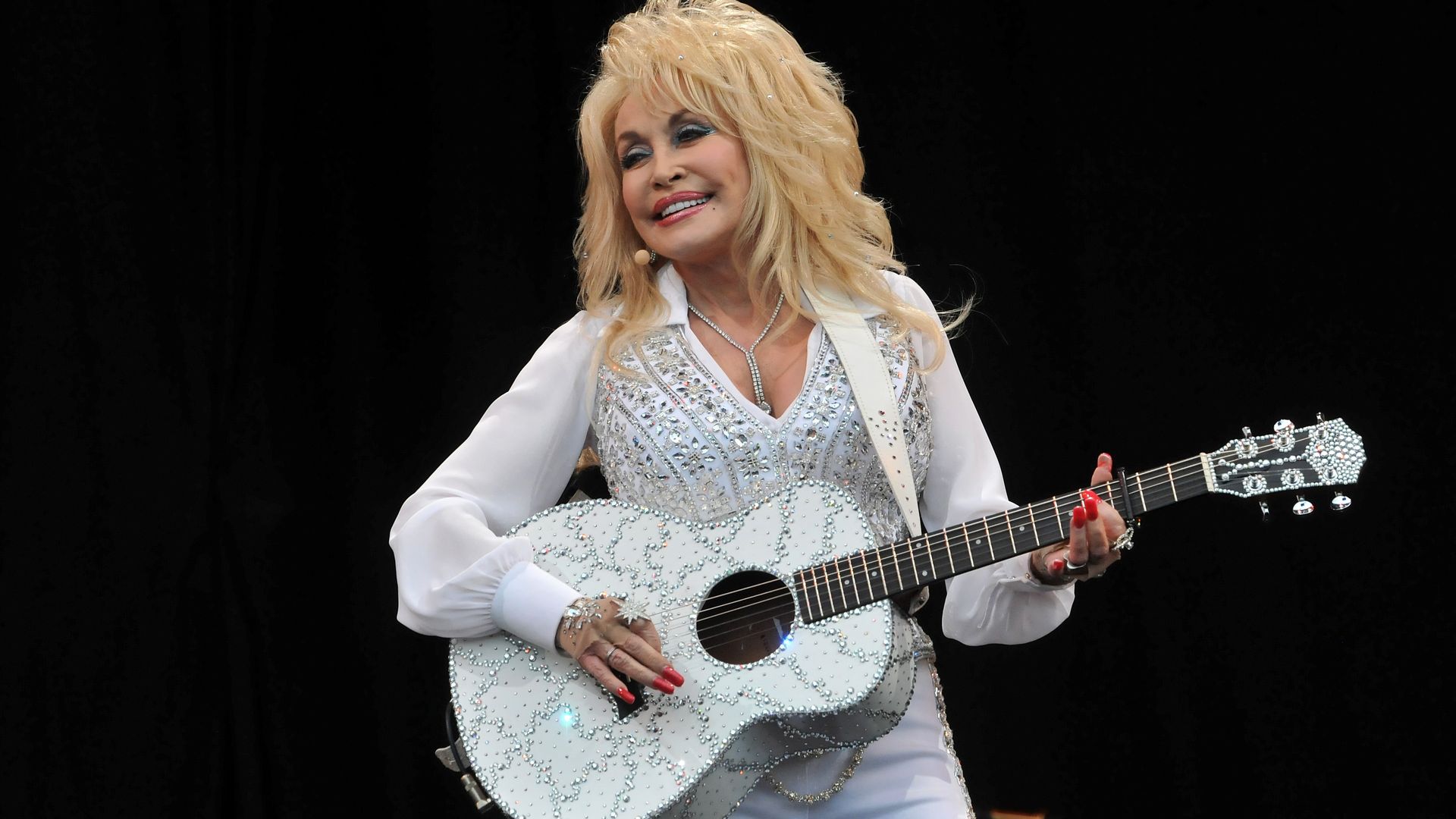 Dolly Parton durante su actuación en el festival de Glastonbury