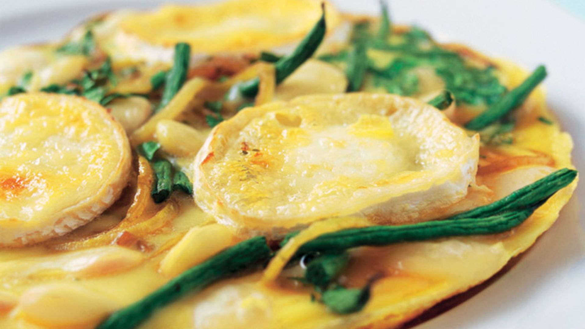 Tortilla de judías verdes, alubias y queso de cabra