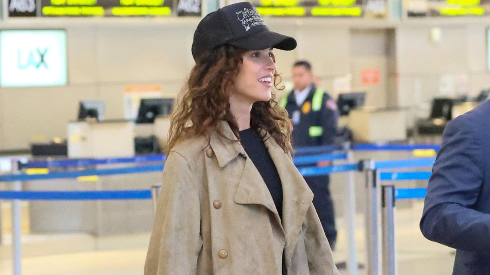 Adria Arjona reaparece en público tras confirmar su relación con Jason Momoa