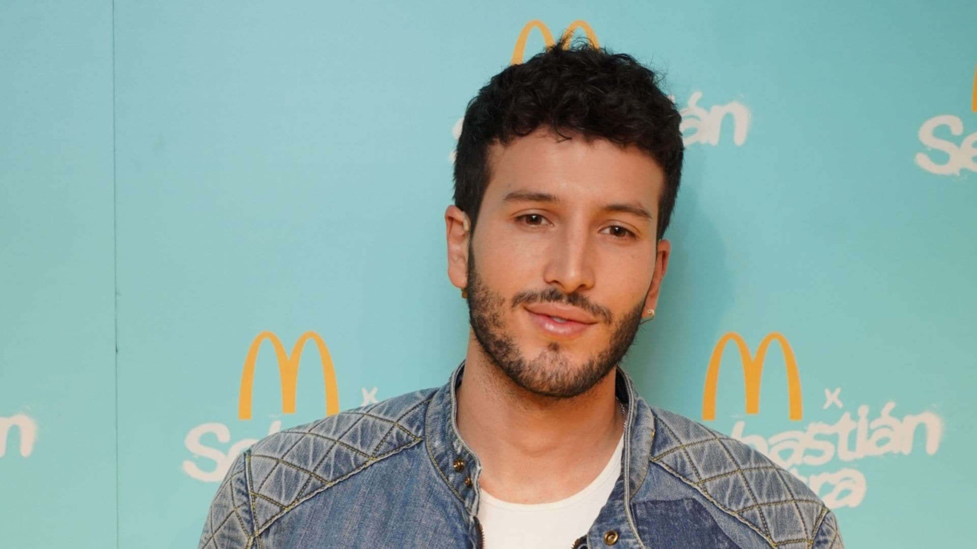 Hablamos con Sebastián Yatra sobre cómo afronta el amor y el desamor: 'Voy de frente con la vida'