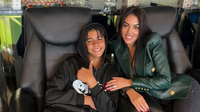 Georgina y Cristiano Jr
