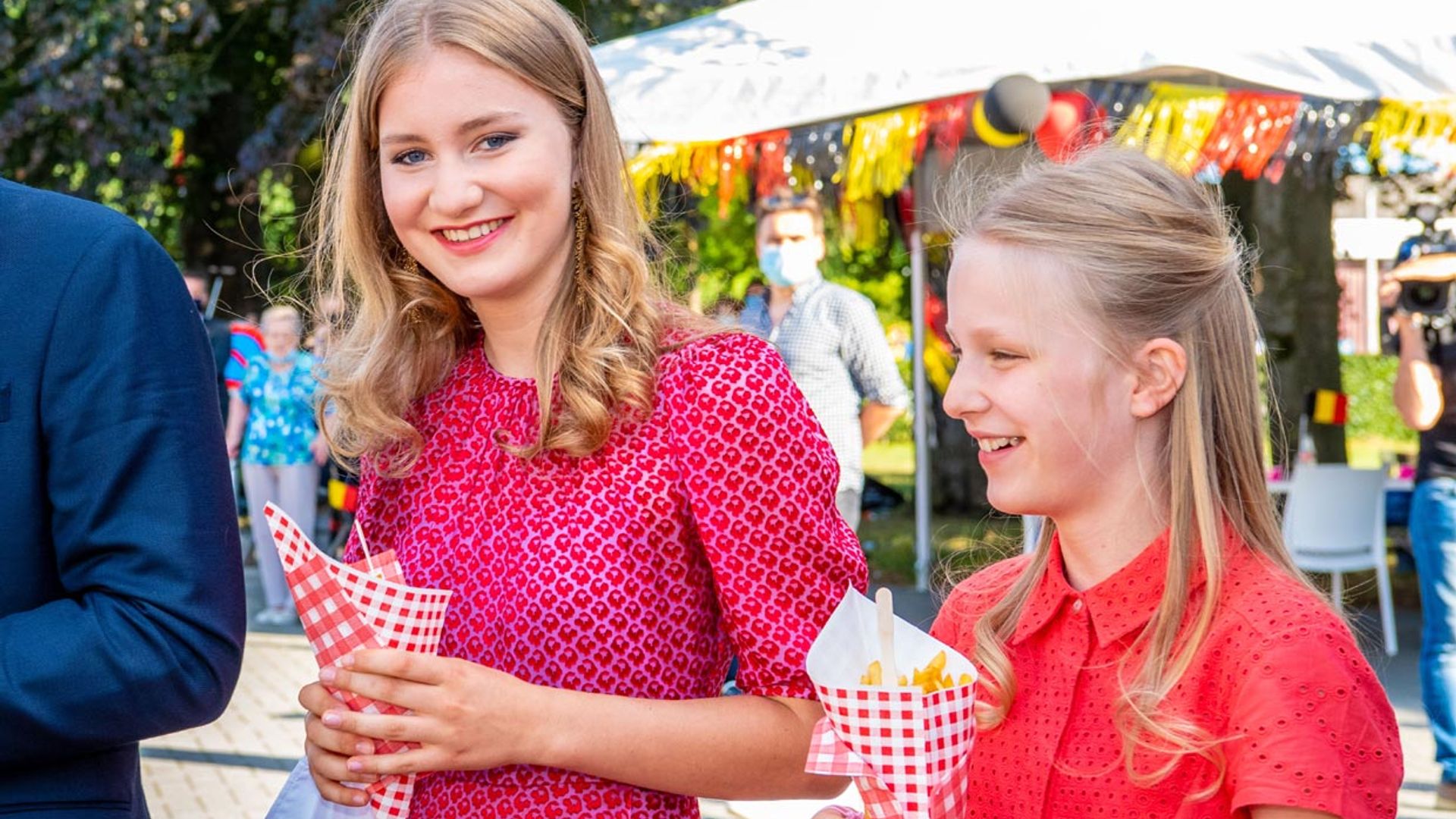 Elisabeth y Éléonore de Bélgica marcan estilo con sus vibrantes vestidos de verano