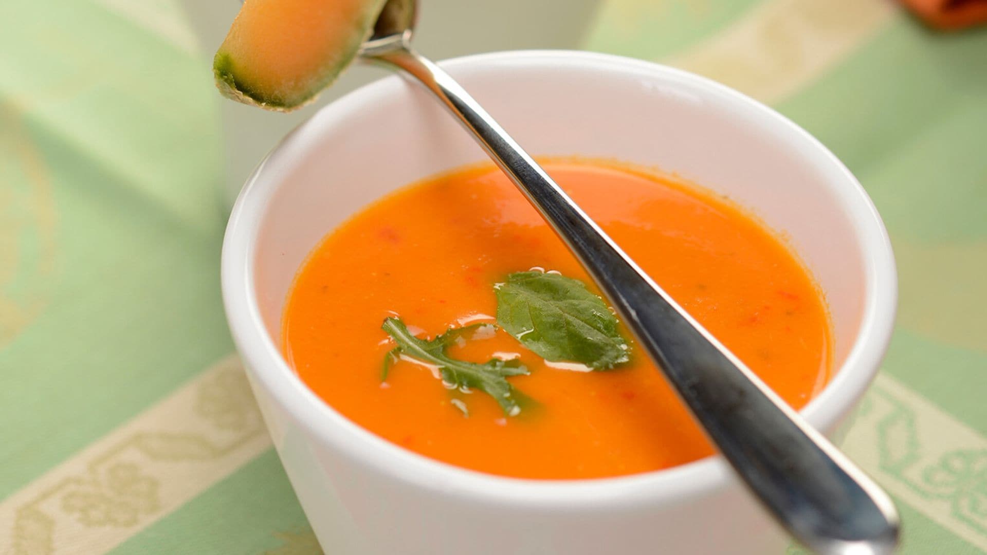Sopa de melón con zanahoria y tomate