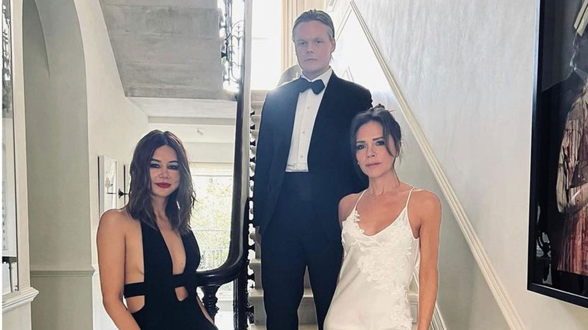 ¡Solo ella puede! Victoria Beckham se viste de novia para la boda de su amigo Edward Enninful