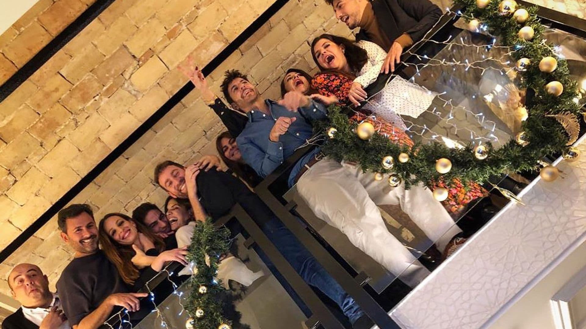 Los amigos que arropan a Eva González en su primera Navidad separada de Cayetano Rivera
