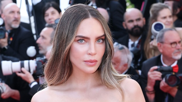 Belinda debutó en Cannes sobre la alfombra roja del estreno de la cinta 'Misión Imposible'.