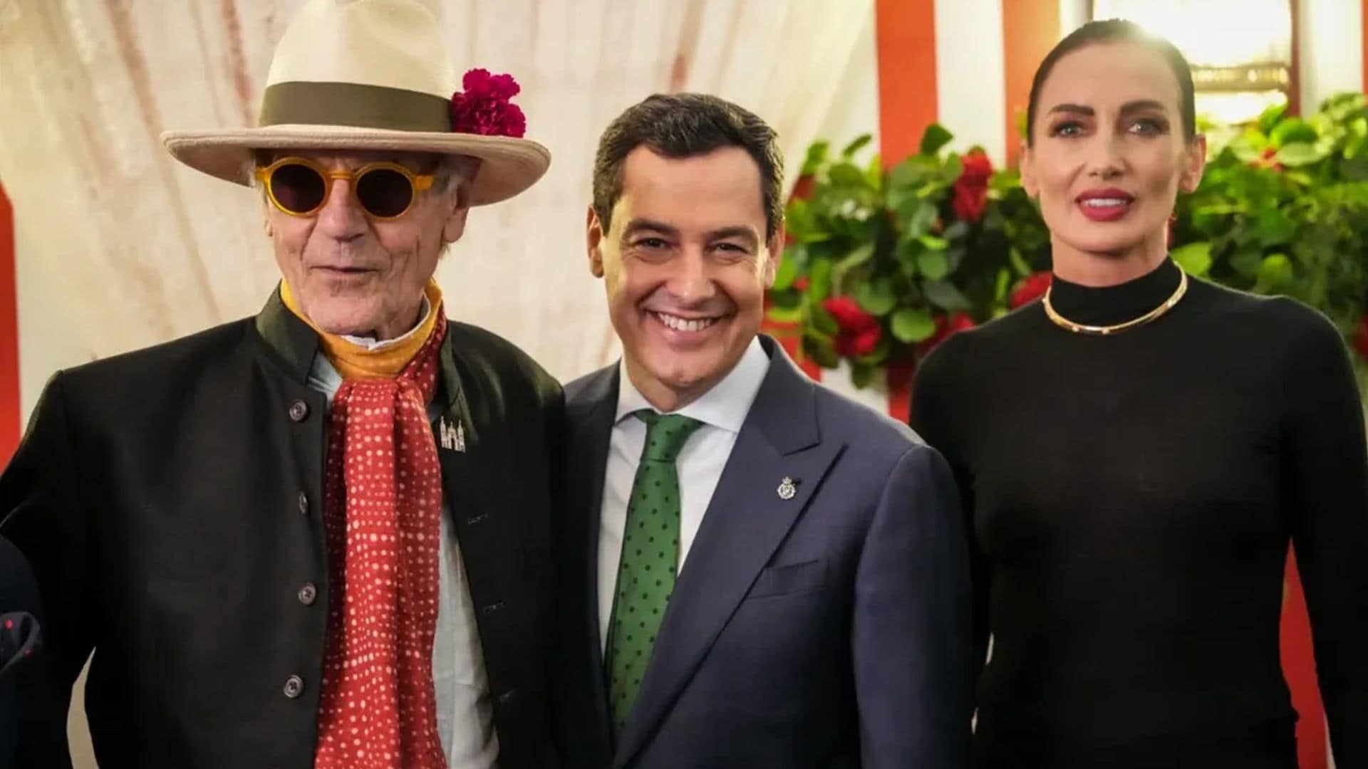 Los detalles del paso de Jeremy Irons por la Feria de Abril: rebujito, encuentro con Nieves Álvarez y una promesa cumplida