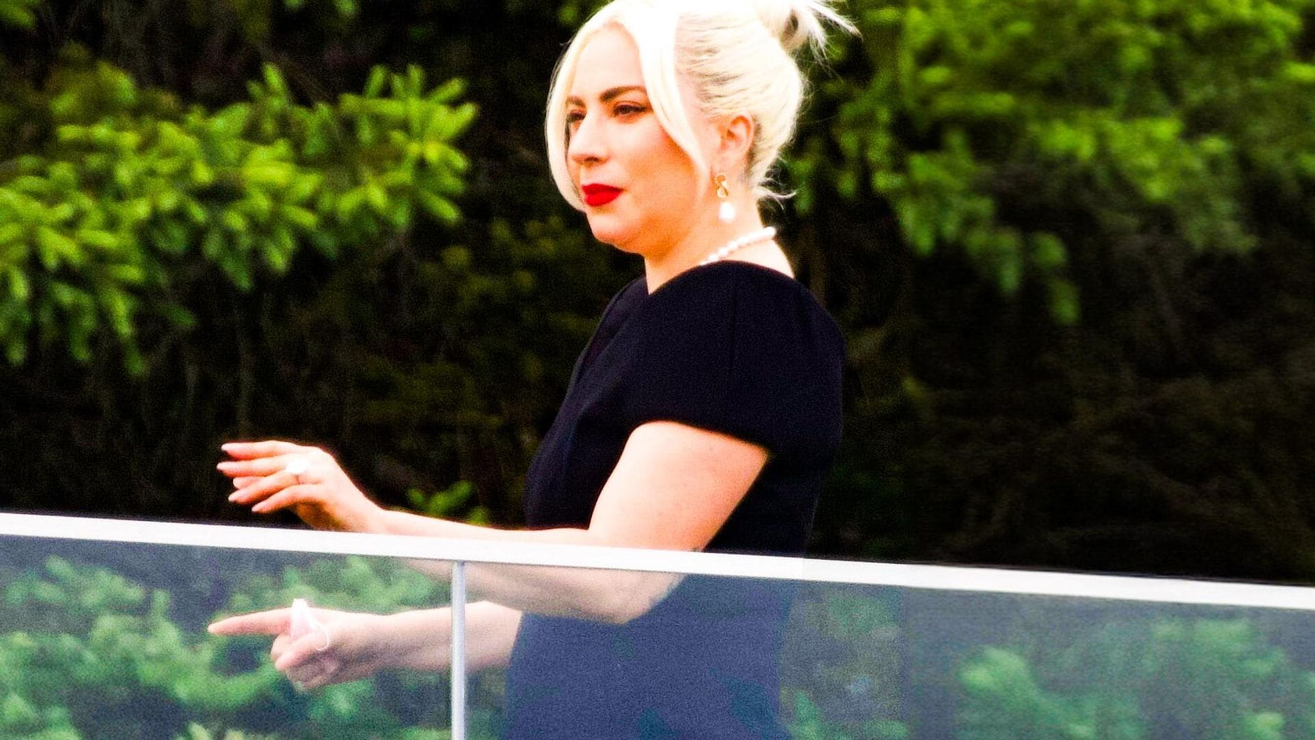 Lady Gaga aclara los rumores de supuesto embarazo y Taylor Swift le expresa su apoyo