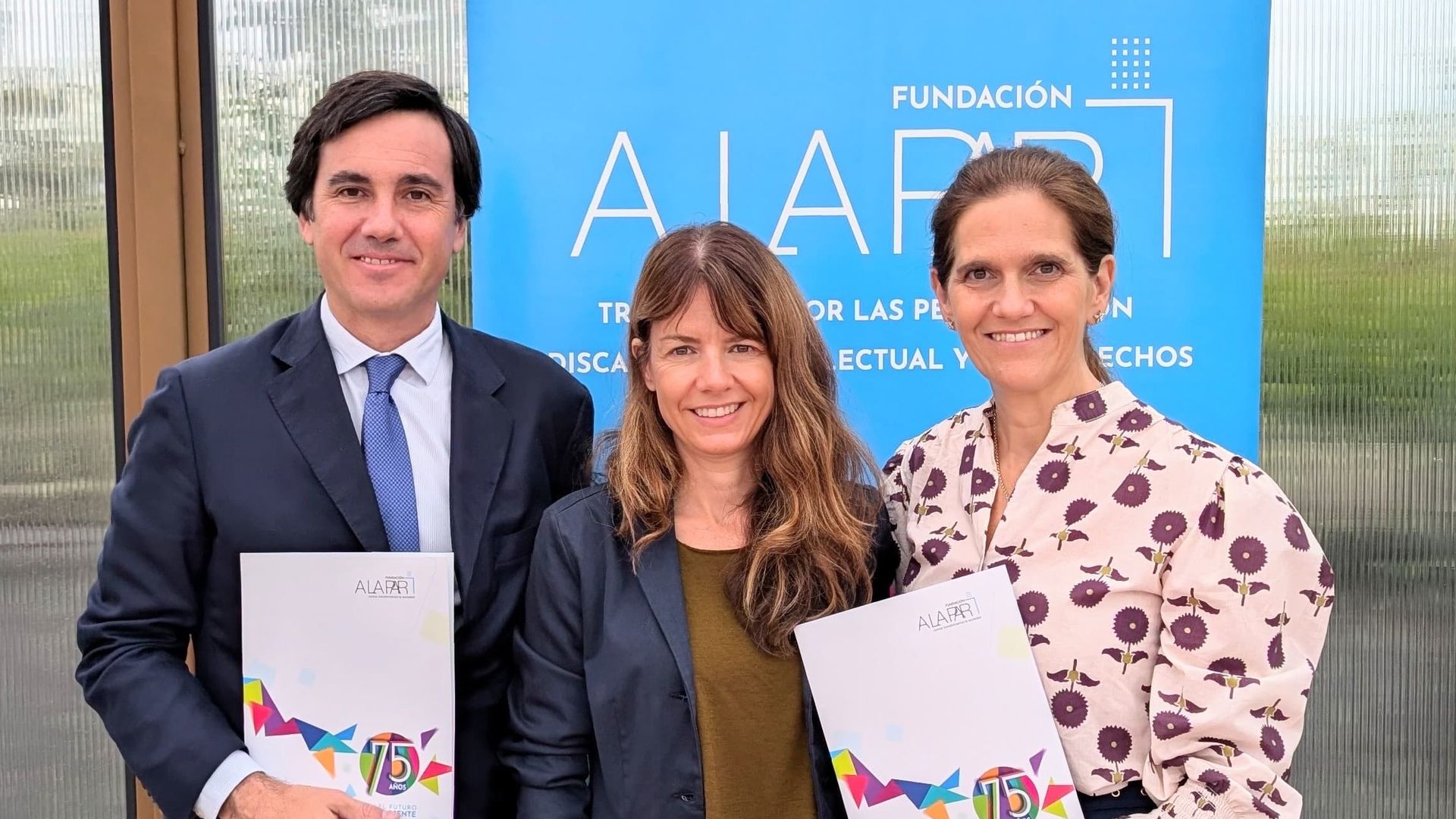 ¡HOLA! firma un acuerdo con la Fundación A LA PAR para fomentar el empleo entre las personas con discapacidad intelectual