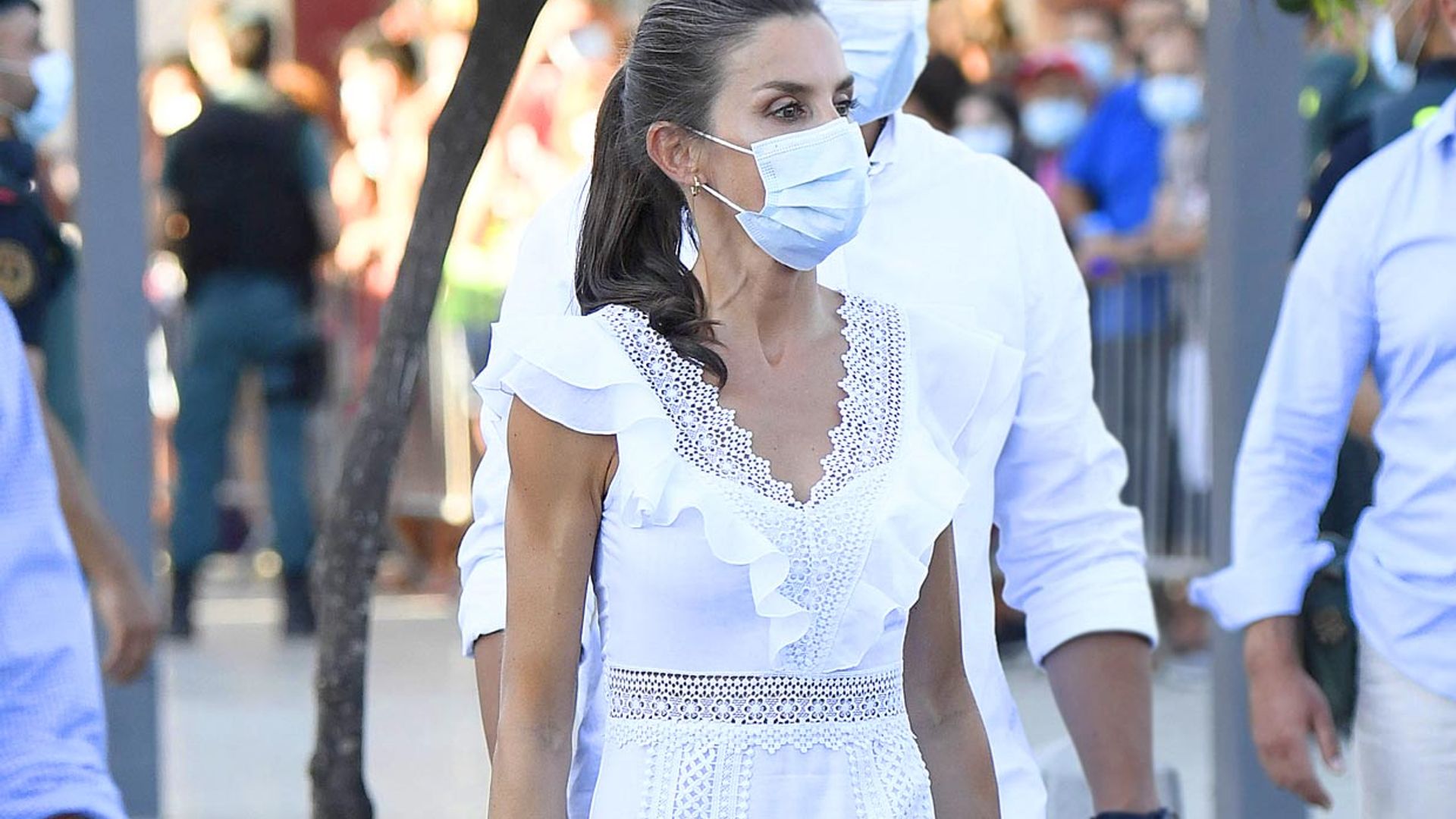 Ocho vestidos ibicencos para copiar el look 'adlib' de doña Letizia