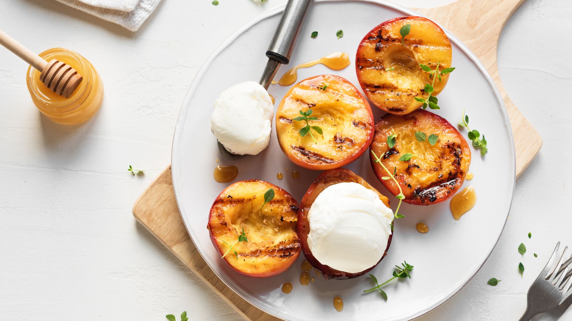 Ni carne ni pescado: la fruta también es para barbacoas y estos son los mejores consejos para un resultado delicioso