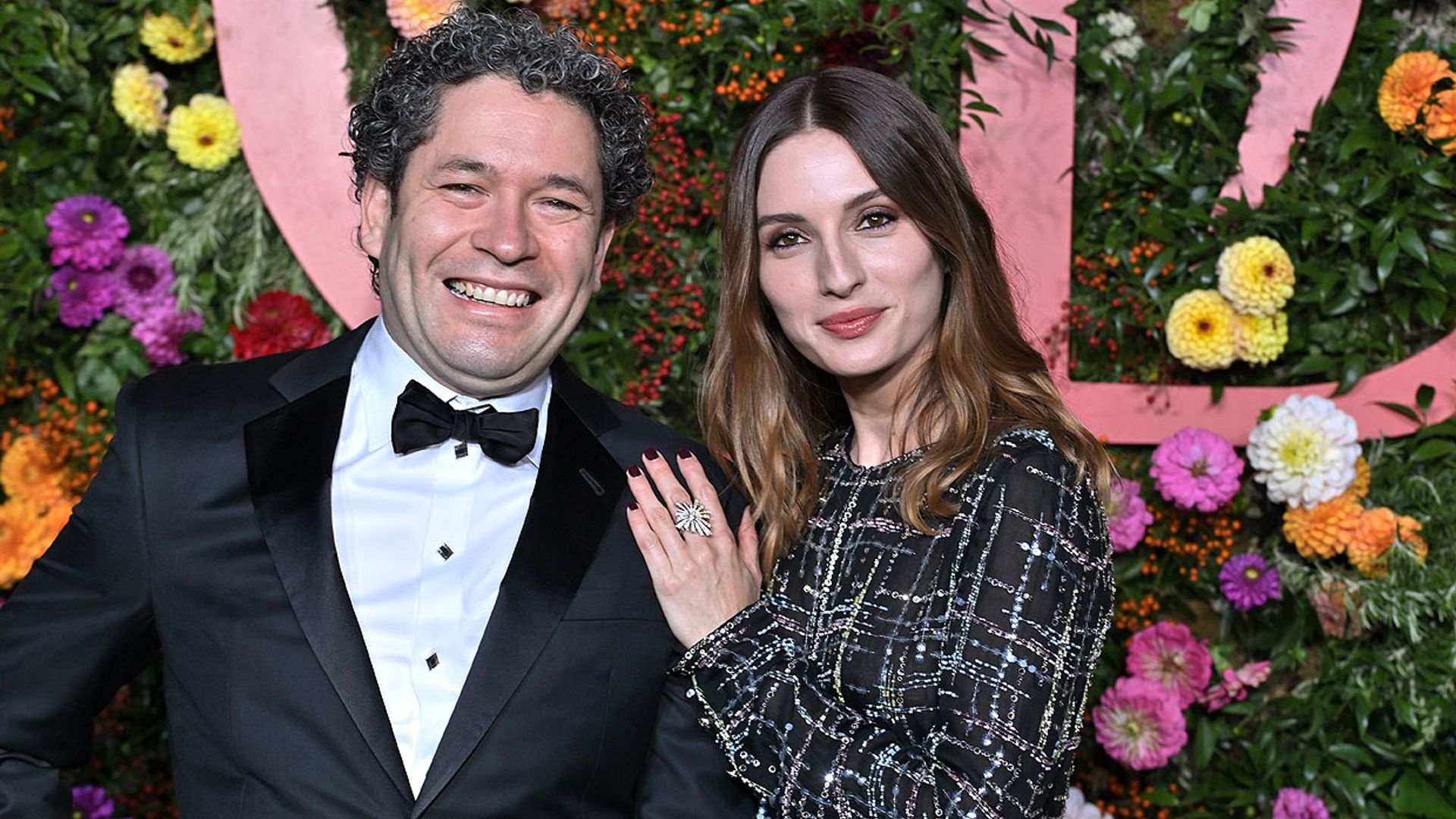 María Valverde se muestra orgullosa de su marido, Gustavo Dudamel, en uno de sus días más importantes