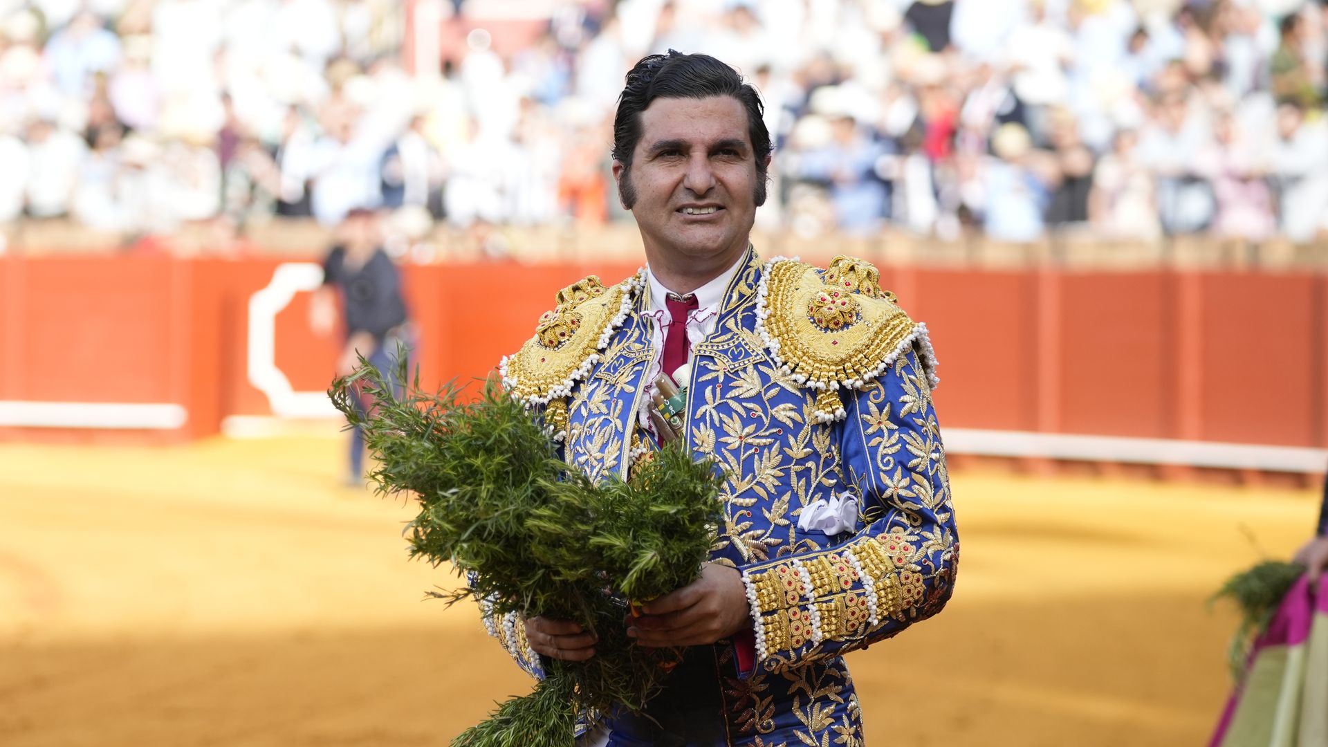 Morante de la Puebla vuelve a torear un mes después de su grave cogida: los detalles de su regreso, ¿con Roca Rey?