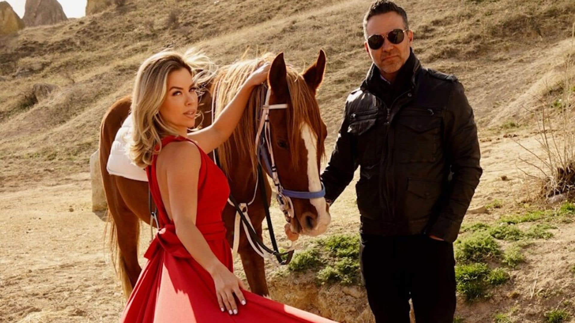 Ximena Duque levanta sospechas de embarazo entre sus fans, ¿se viene un tercer bebé Adkins?