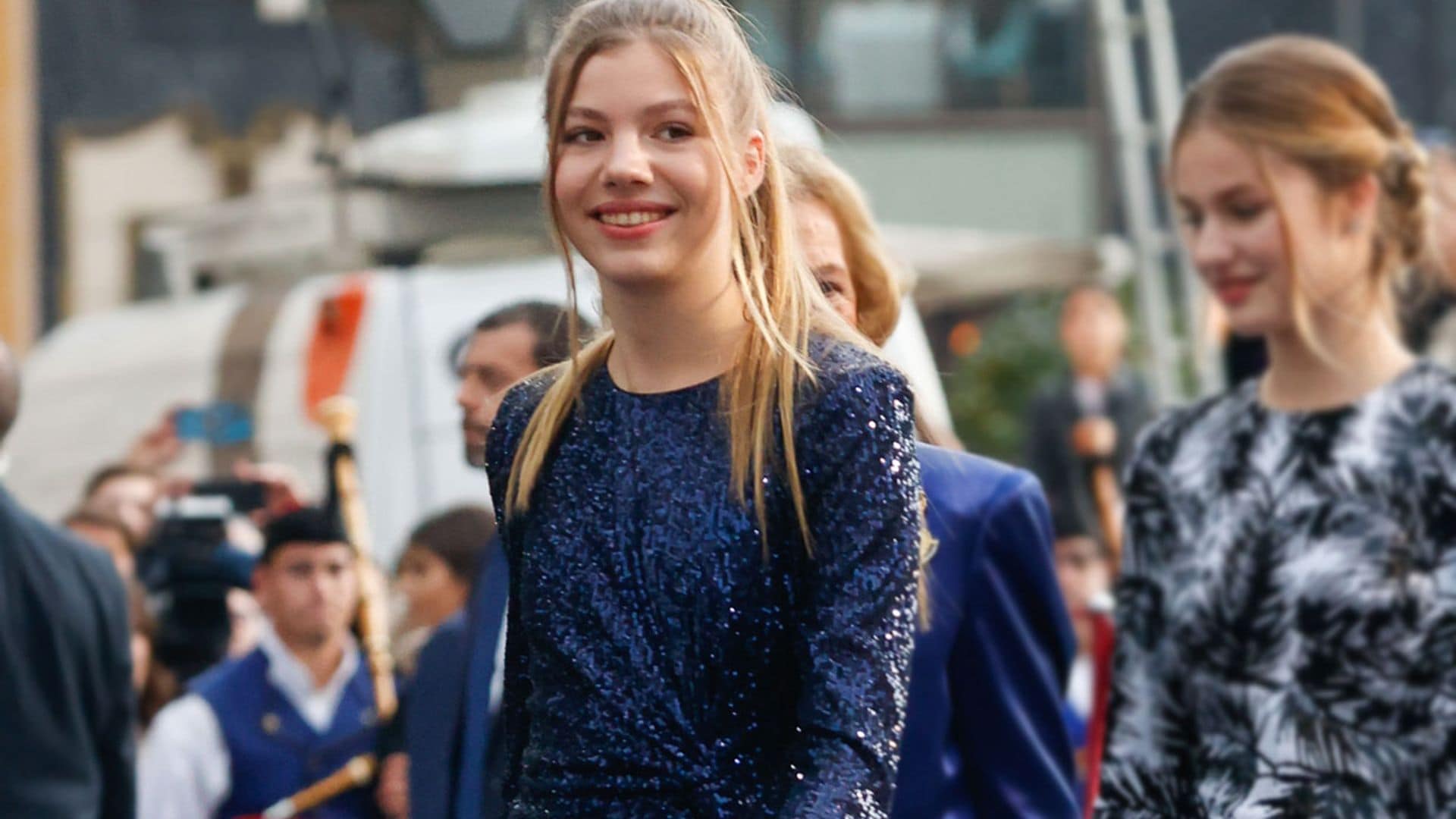 La infanta Sofía renueva su estilo con un diseño brillante y una original coleta