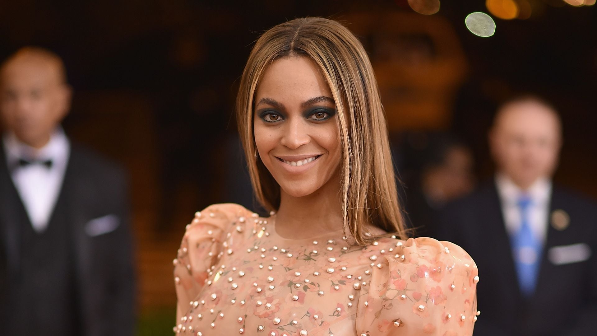 Beyoncé reaparece en la MET Gala una década después… y como anfitriona con Nicole Kidman y Venus Williams