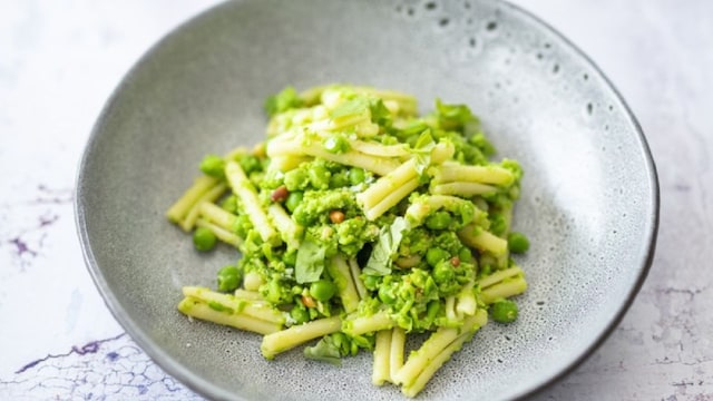 pasta pesto guisantes