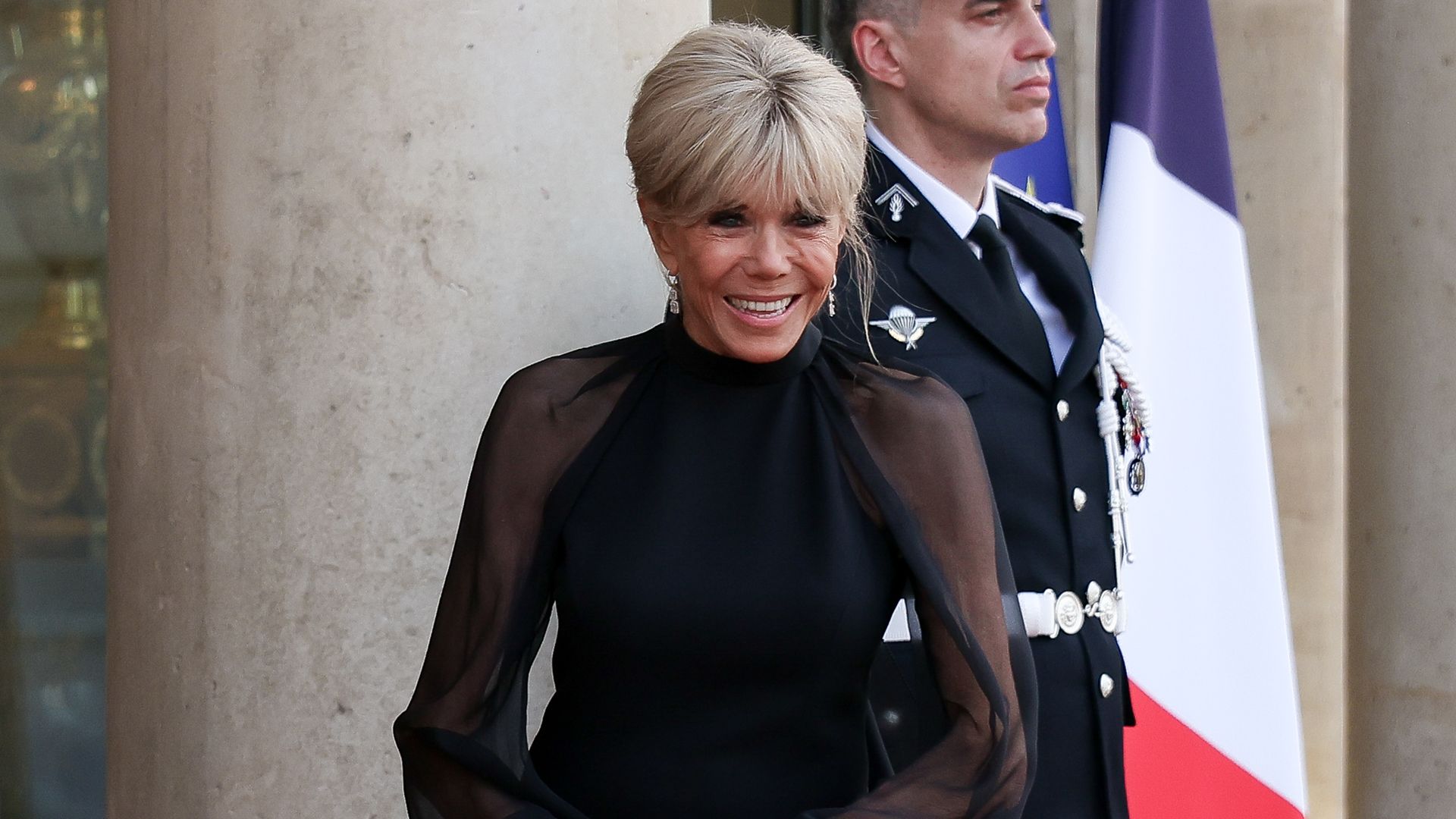 Brigitte Macron eleva el legado de la moda francesa en El Elíseo