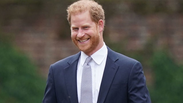prince harry flies back to california after reunion with prince william