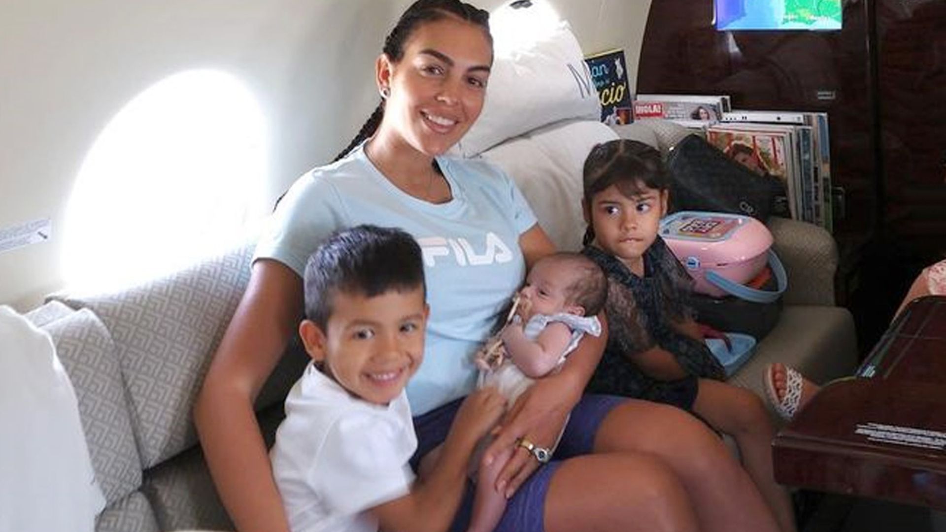 ¡Qué tierno! Georgina demuestra que su hija Eva adora a su hermanita pequeña