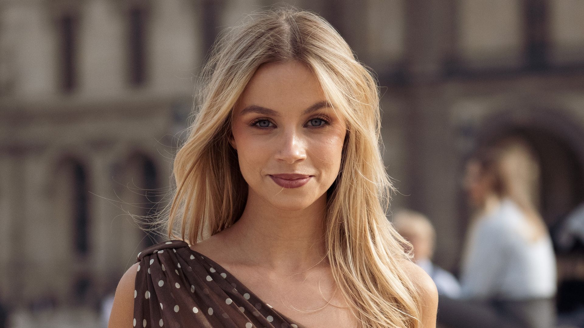El parisian blonde, entre los rubios naturales que aguantan más tiempo: estos son los 10 tonos tendencia de este verano