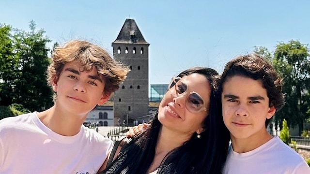 Paola Rojas y sus hijos Paulo y Leonardo.