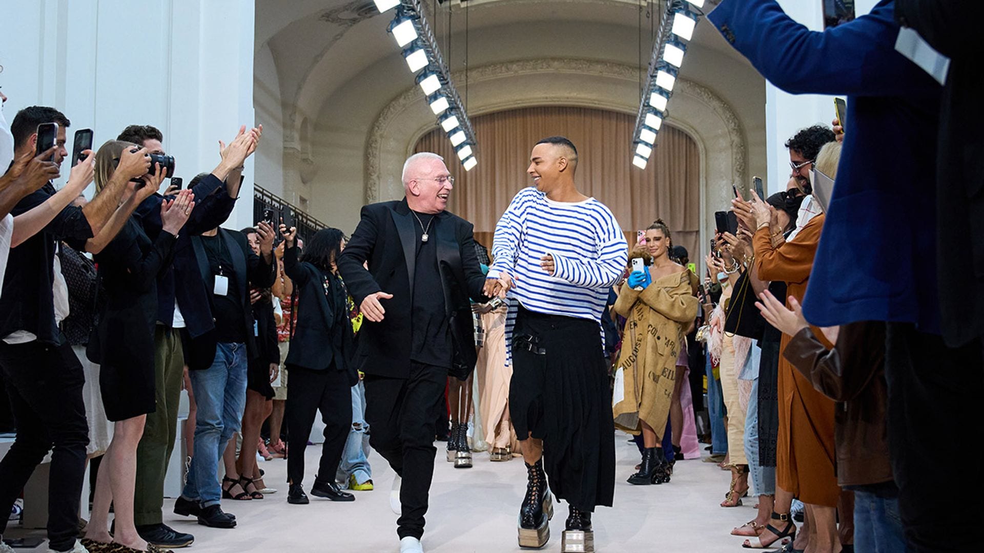Olivier Rousteing rejuvenece y actualiza los icónicos diseños de Jean Paul Gaultier