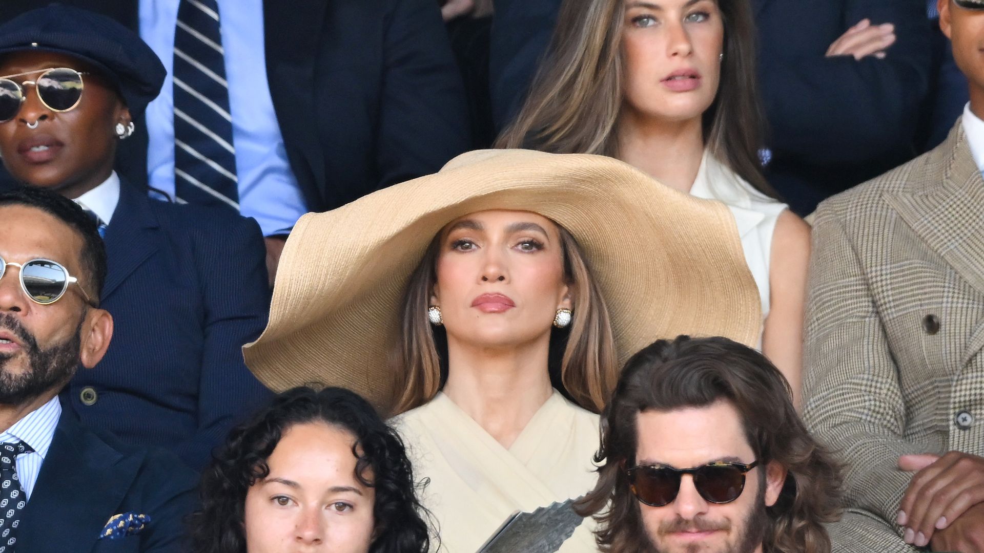 Cynthia Erivo, Benny Medina, Jennifer Lopez, Sarah Pidgeon y Andrew Garfield.