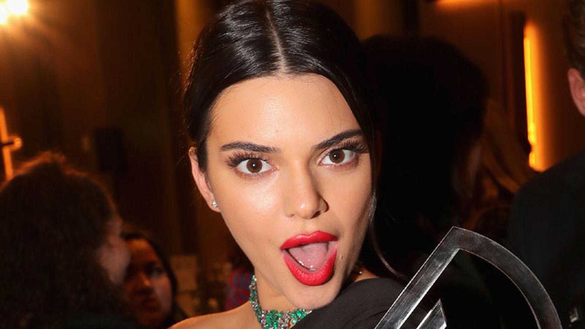 Mate 'vs' 'gloss': Kendall Jenner inspira tus maquillajes de este otoño