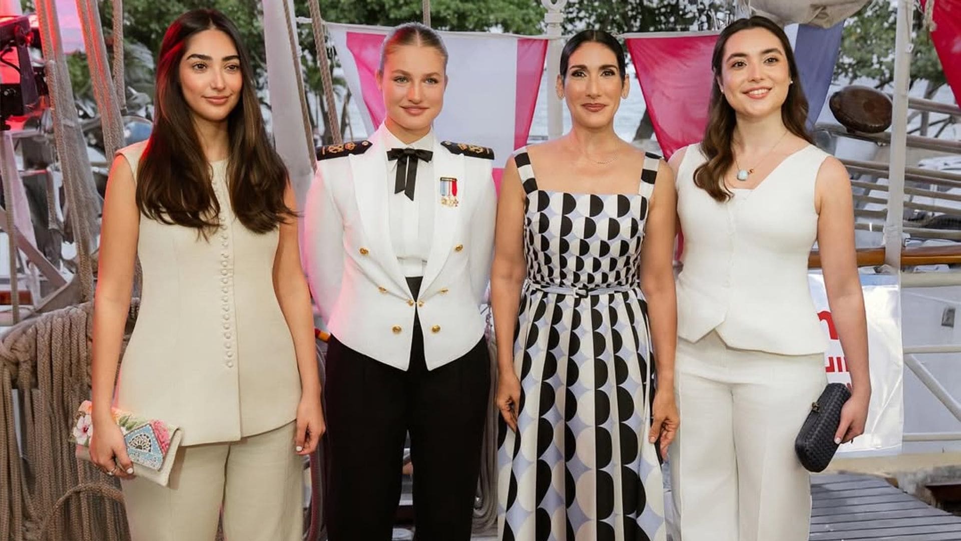 Las imágenes del encuentro de la princesa Leonor y la primera dama de República Dominicana a bordo de 'Elcano'