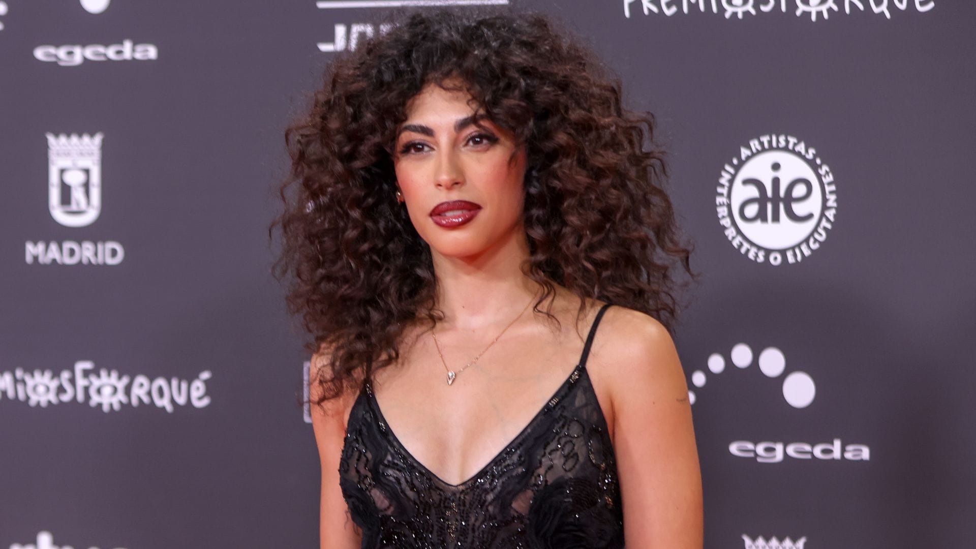 La moda de los Premios Forqué: los looks de Mina El Hammani, Ana Rujas y las invitadas más fascinantes