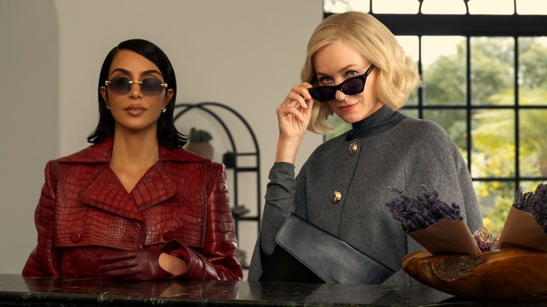 Kim Kardashian y Naomi Watts en 'Todas las de la ley'
