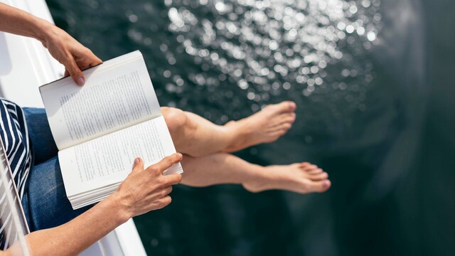 mujer leyendo