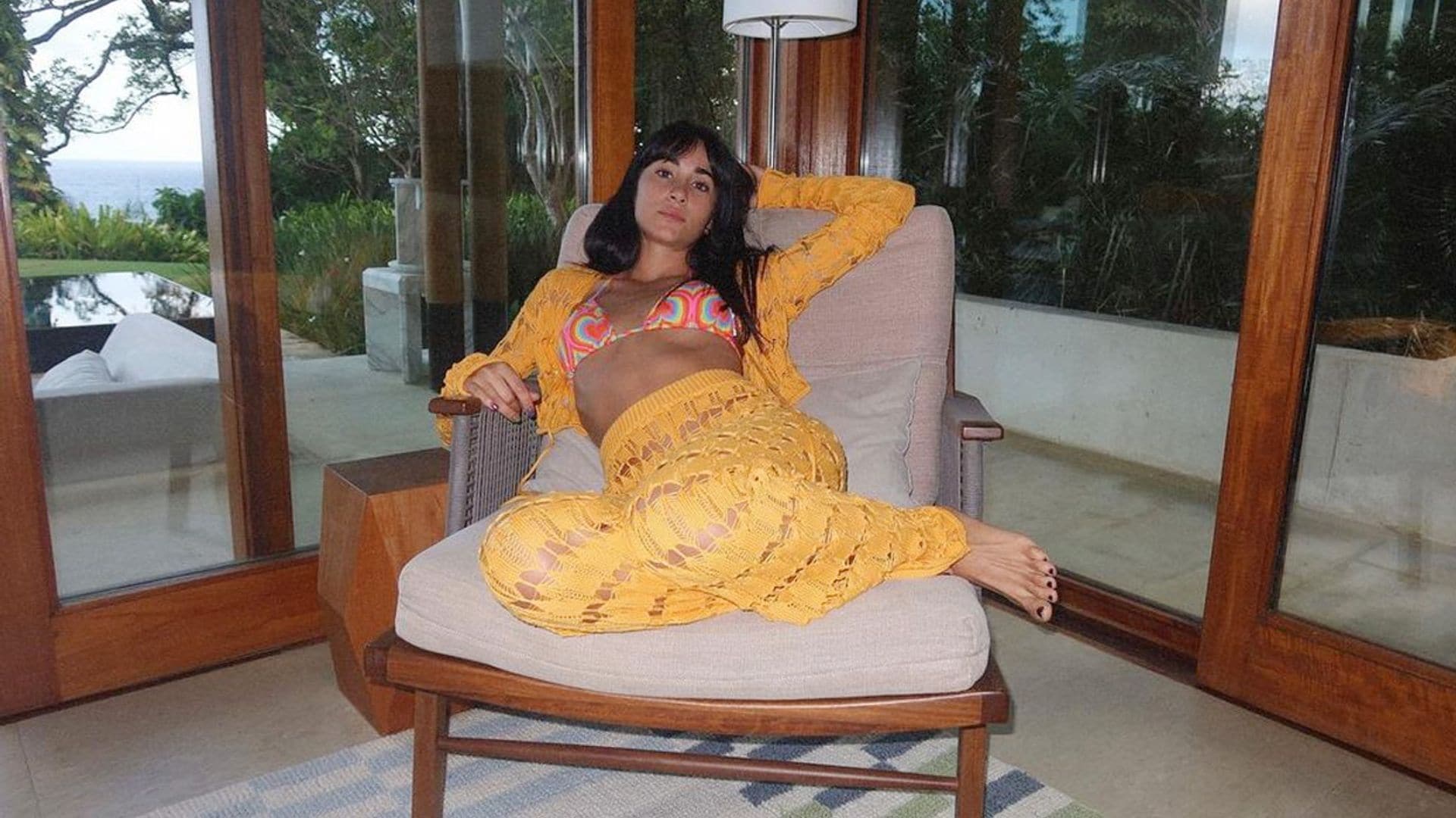 Aitana posa así de espectacular en bikini, fotografiada por Sebastián Yatra