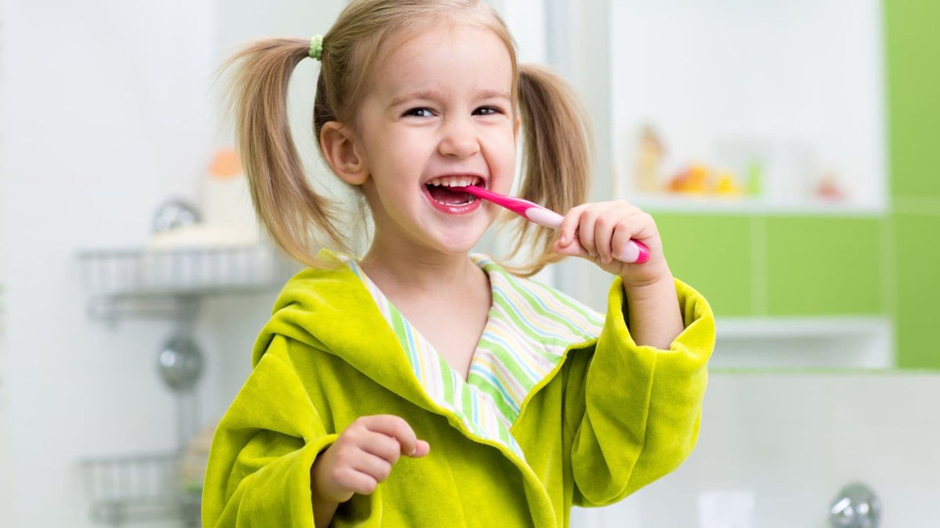 Guía para empezar a lavarse los dientes con pasta y cepillo