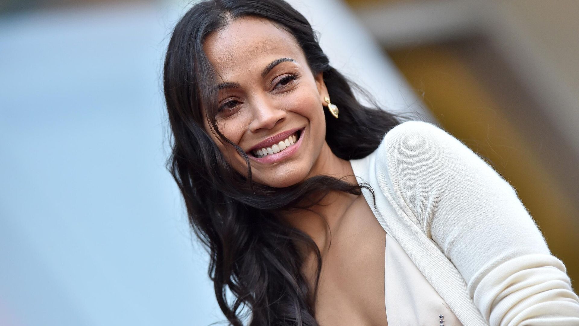 Olvida las excusas y entrena como lo hace Zoe Saldana