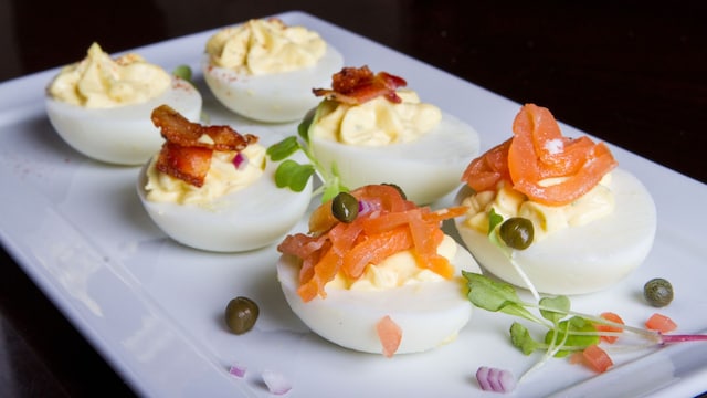 Huevos rellenos