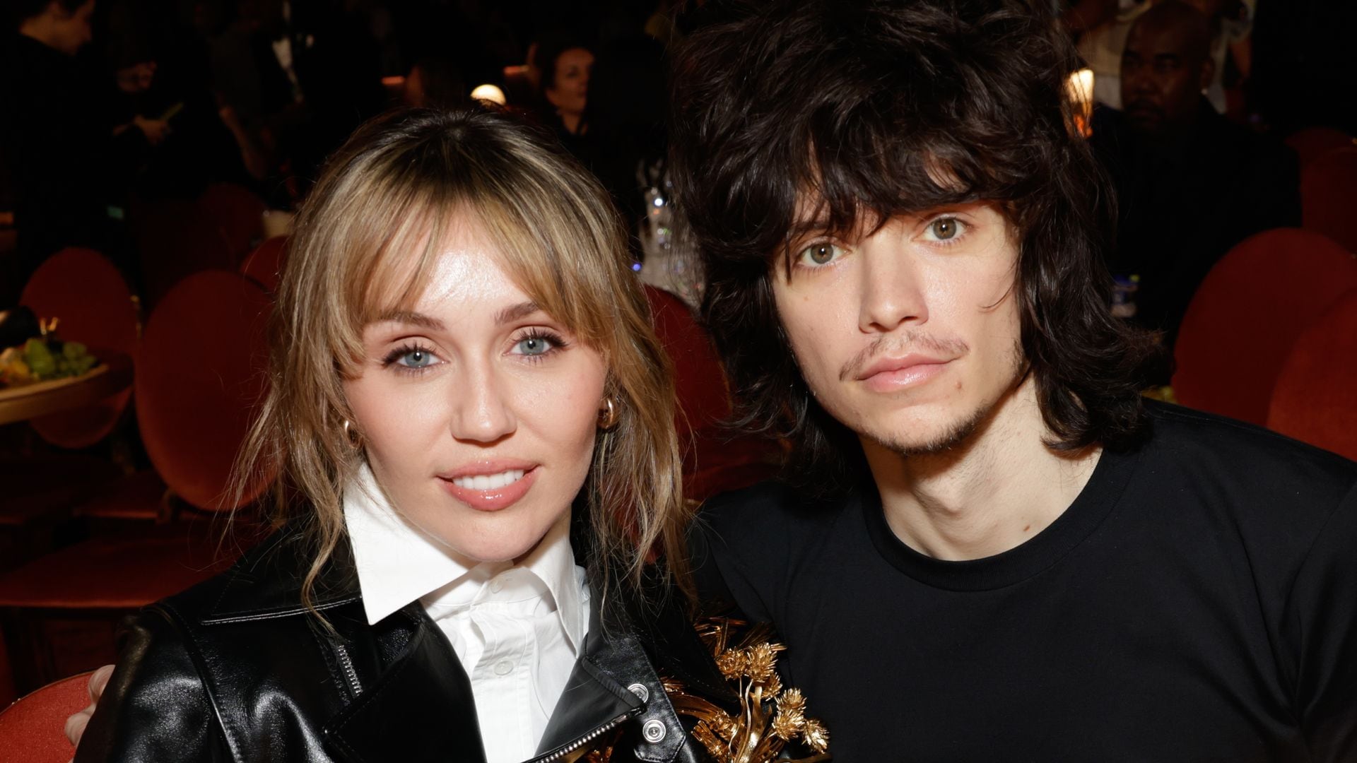 Las parejas de la noche: de la complicidad de Miley Cyrus y Maxx Morando al anillo de Billie Eilish