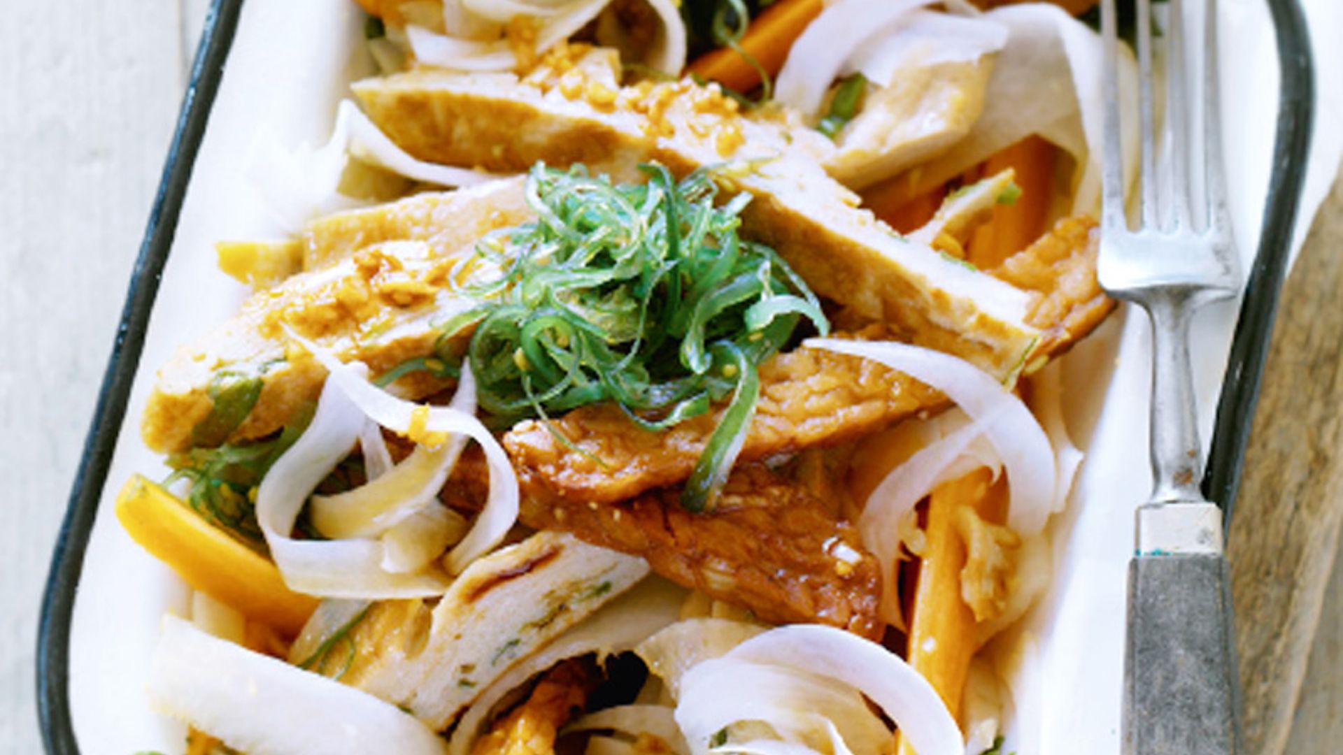 Ensalada de pechugas pollo a la soja