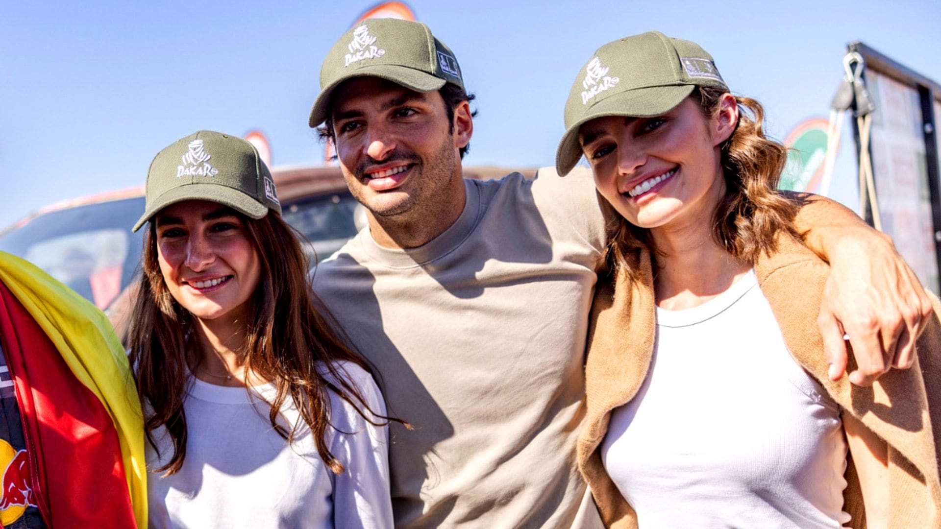 Rebecca Donaldson, la novia de Carlos Sainz Jr., plenamente integrada en la familia del piloto