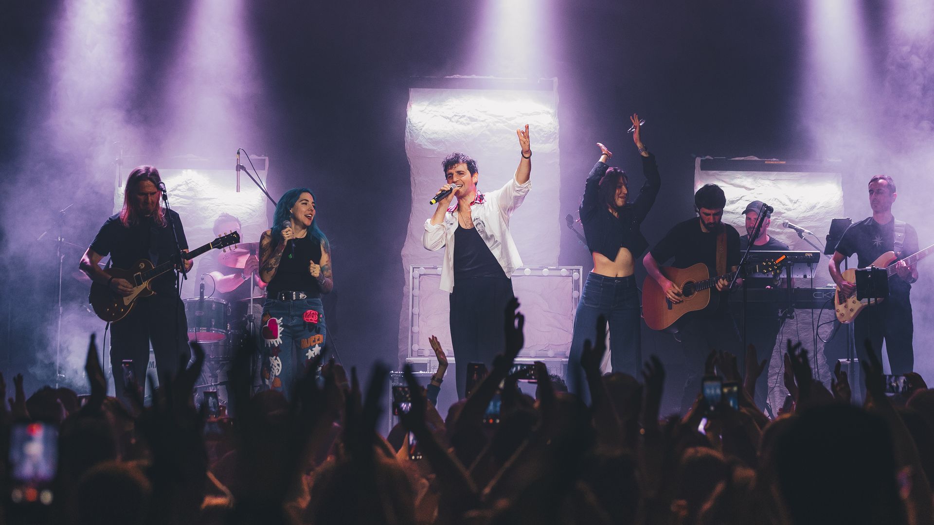 El protagonista en uno de los conciertos de su gira, con la que seguirá recorriendo diferentes ciudades en lo que queda de año