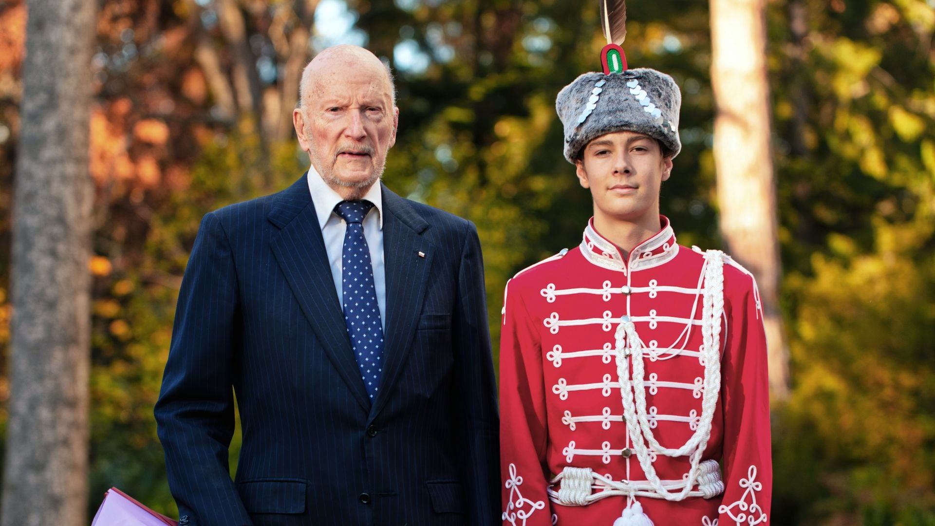 El príncipe Simeón, hijo de la princesa Kalina y de Kitín Muñoz, junto a su abuelo, el rey Simeón de Bulgaria
