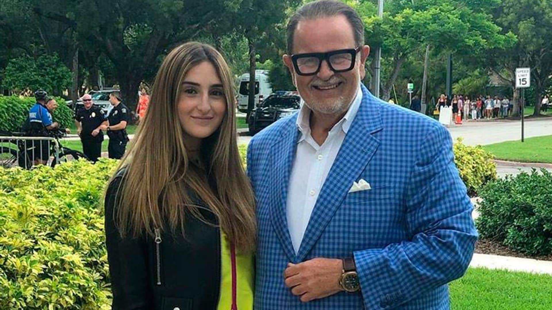 Mía de Molina se sincera sobre el desafío de ser hija de una celebridad: ‘Ha sido un poco difícil crecer así’