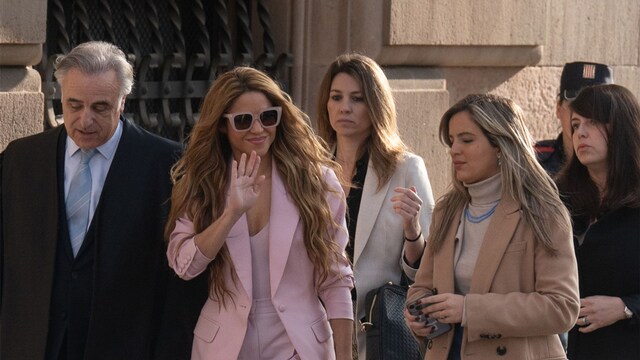 shakira abogado2