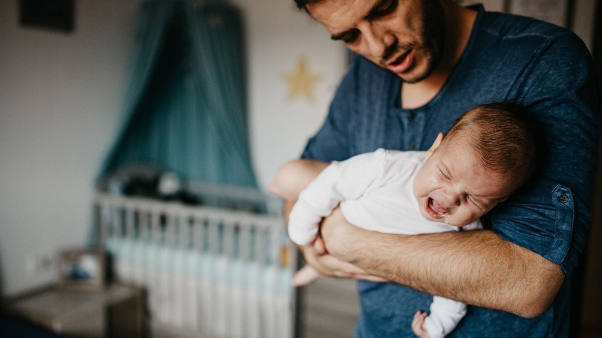 Mi bebé tiene 8 meses y no duerme bien, ¿estamos ante una regresión del sueño?
