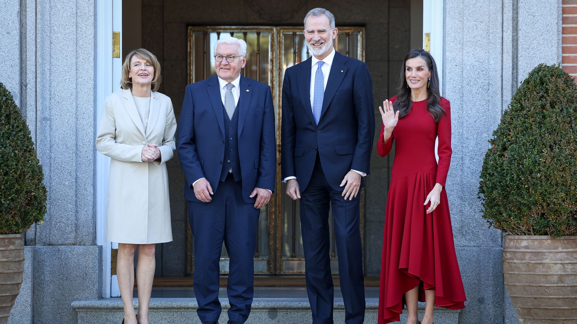 Rey Felipe VI y la reina Letizia recibiendo a Frank-Walter Steinmeier y a la Primera Dama Elke Büdenbender