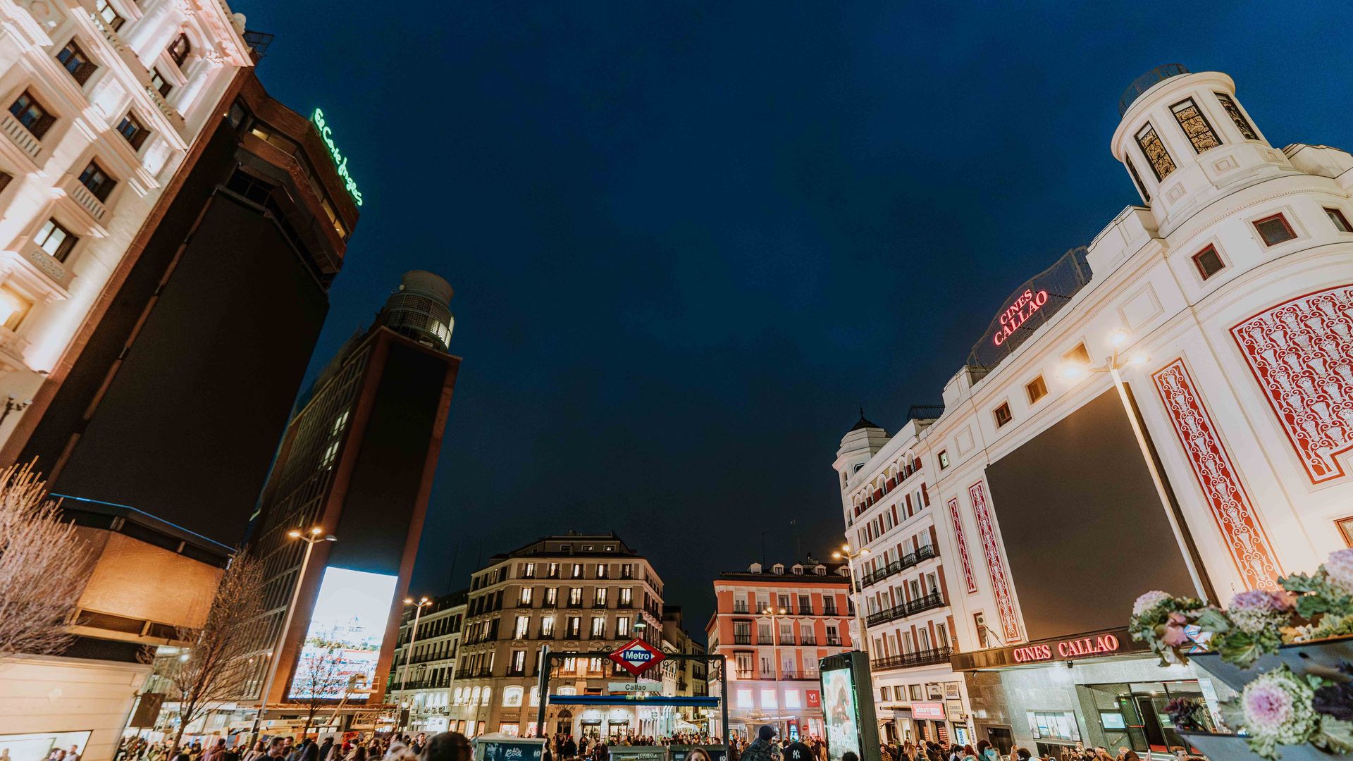 Apagón en Madrid en la víspera de San Valentín para que las parejas vuelvan a encender su conexión
