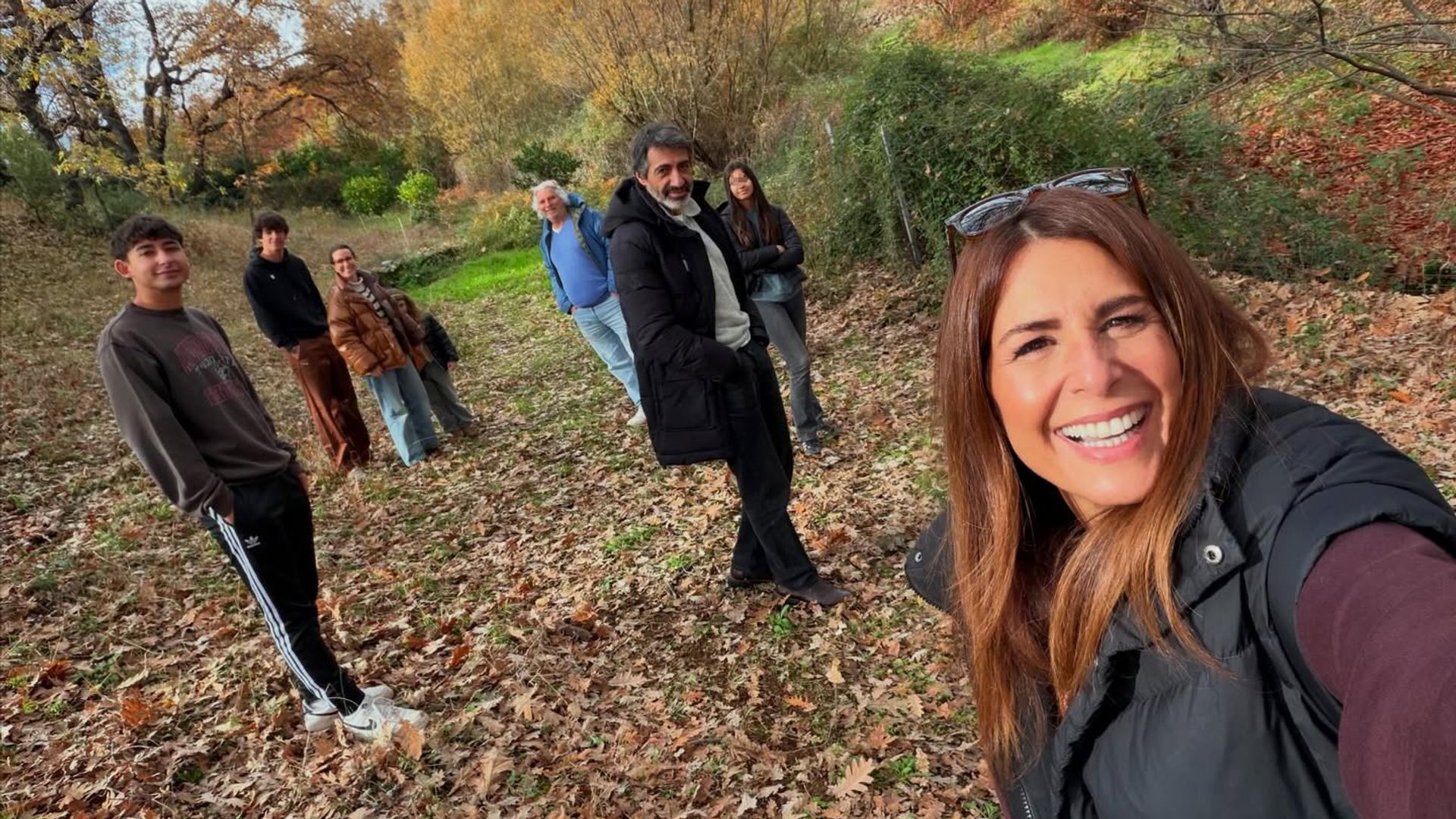 Así es el pueblo de Ávila donde Juan del Val y Nuria Roca se han comprado su refugio rural: arquitectura típica, pozas y ermitas en el bosque