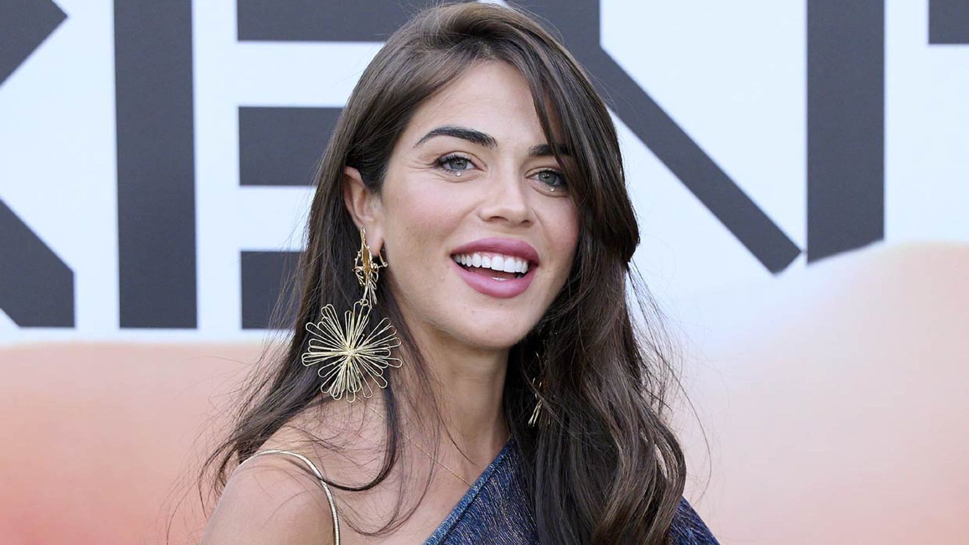 ¿Qué es la sonrisa gingival, el problema que padece Violeta Mangriñán?