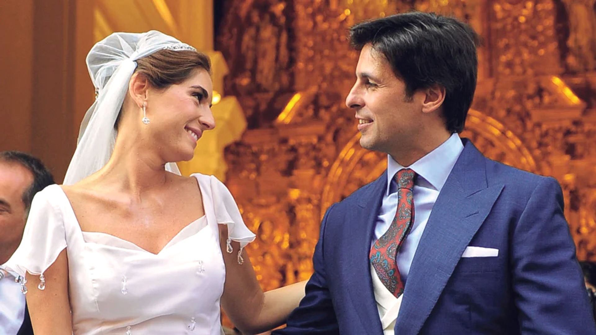 Fran Rivera y Lourdes Montes celebran hoy su aniversario: así fue su boda de inspiración hindú con Tana de madrina